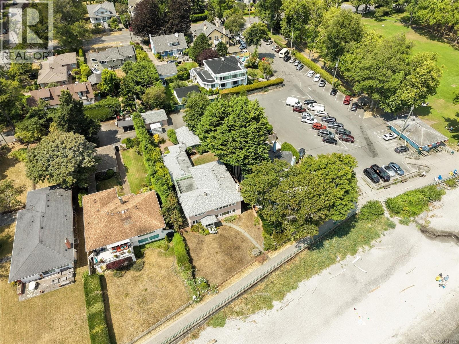2168 Esplanade - 62