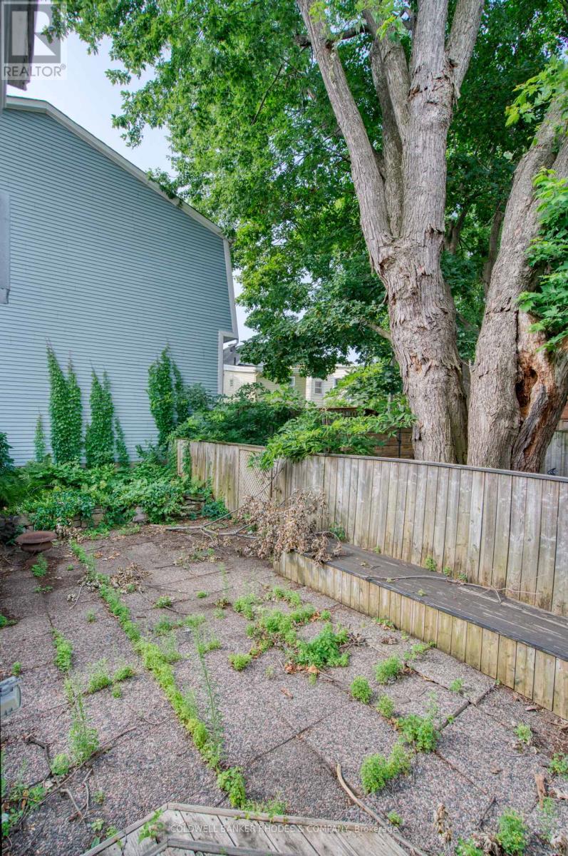 2 Bed, 2 Bath House for Sale in Ottawa – 300 ST ANDREW STREET, Ottawa – MLS# X13609106 - Image 34