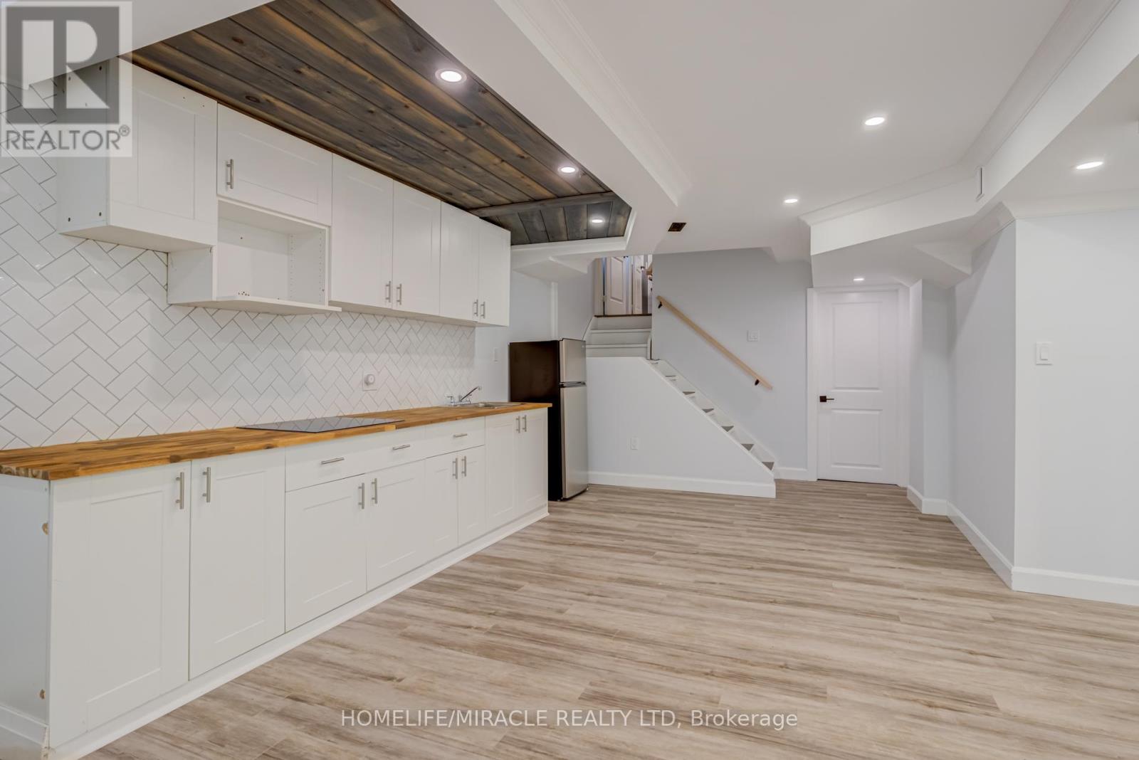 21 OWENS ROAD - 40