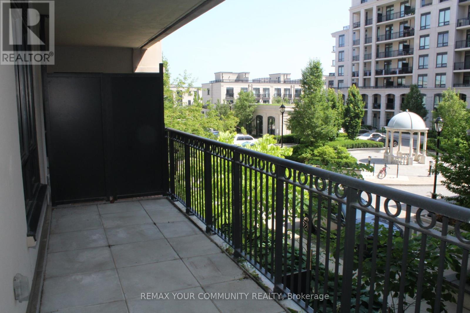 #203W 268 BUCHANAN DRIVE - 9