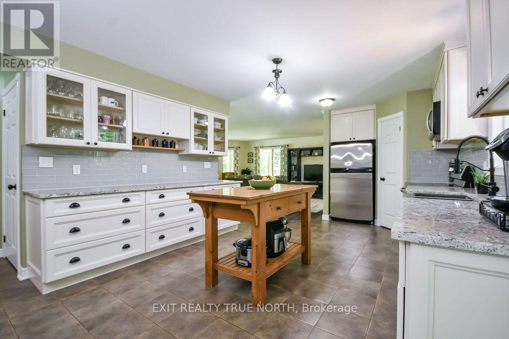 3889 BASELINE ROAD - Image 18