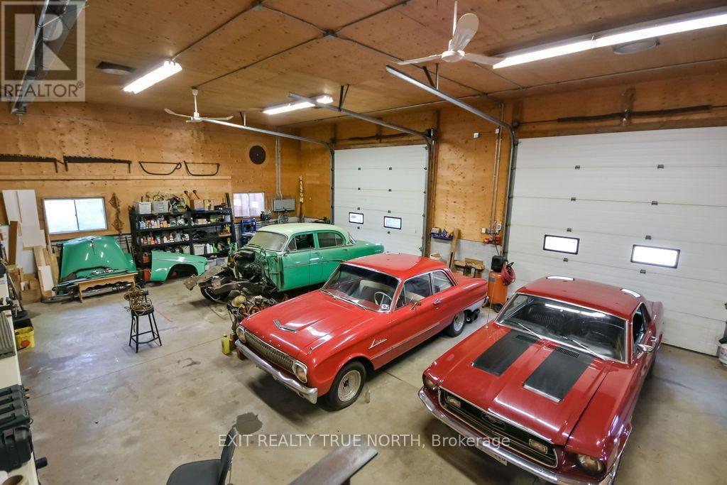 3889 BASELINE ROAD - 34