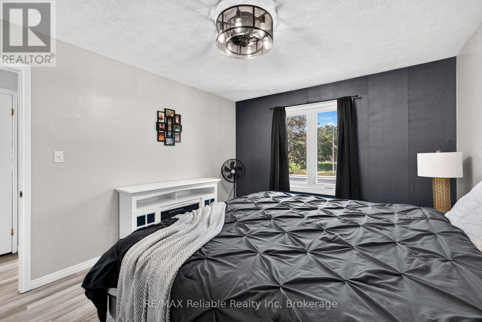 17 SUNCOAST DRIVE W - 20