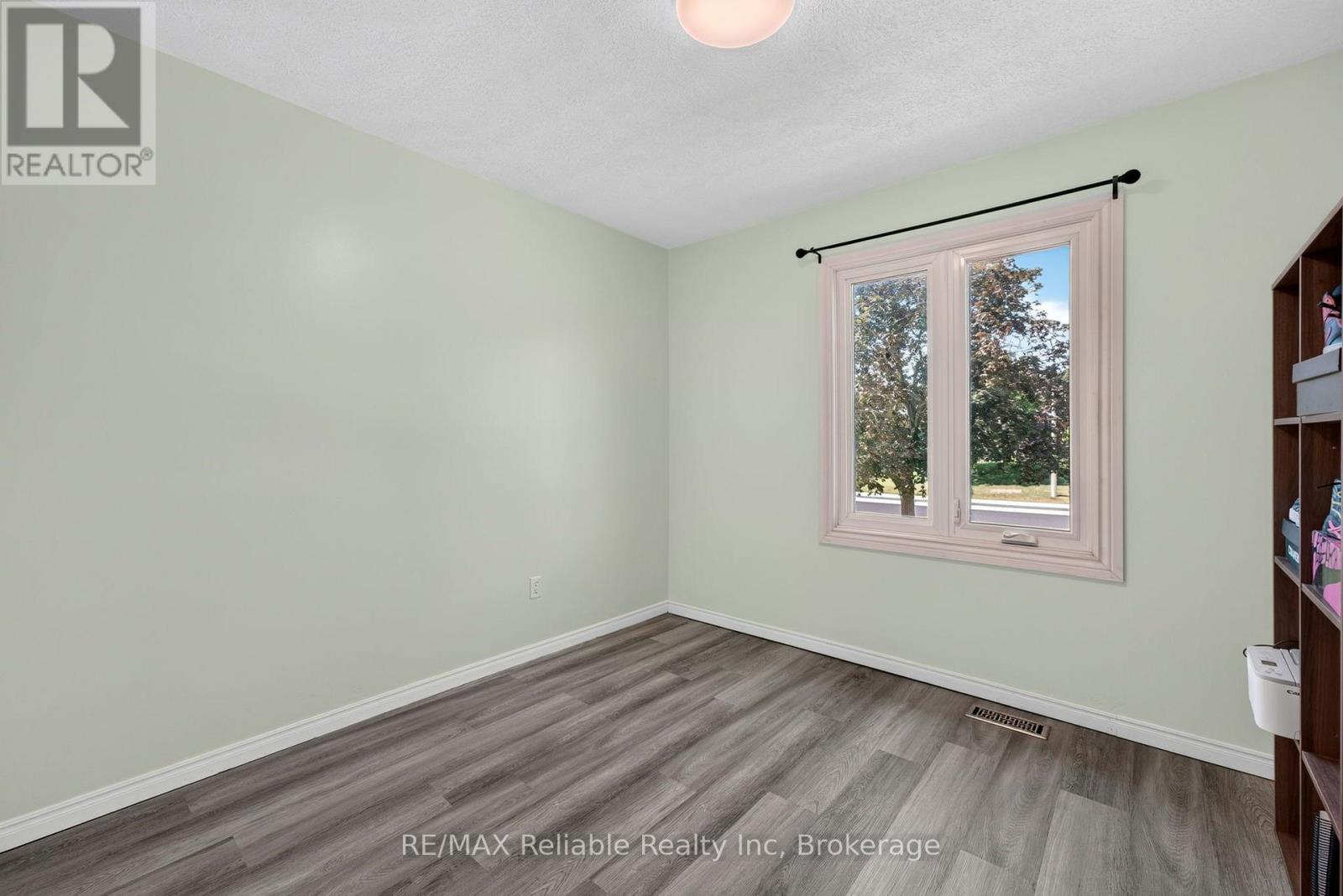 17 SUNCOAST DRIVE W - 23
