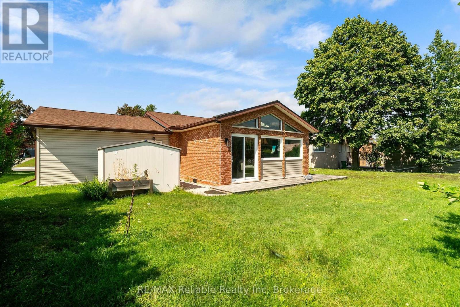 17 SUNCOAST DRIVE W - 35