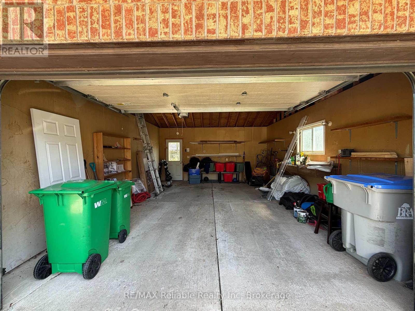 17 SUNCOAST DRIVE W - 40