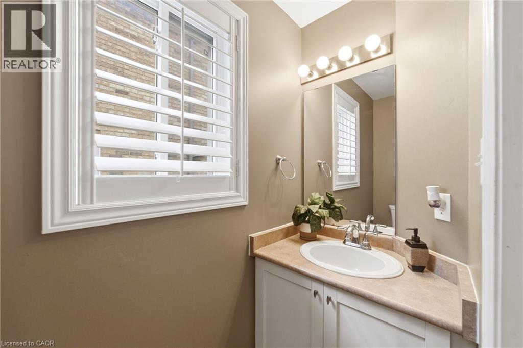 #21 1771 UPPER WENTWORTH Street - 19