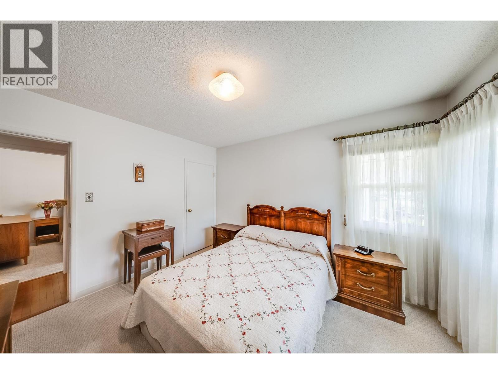 3311 Dahlia Crescent - 18