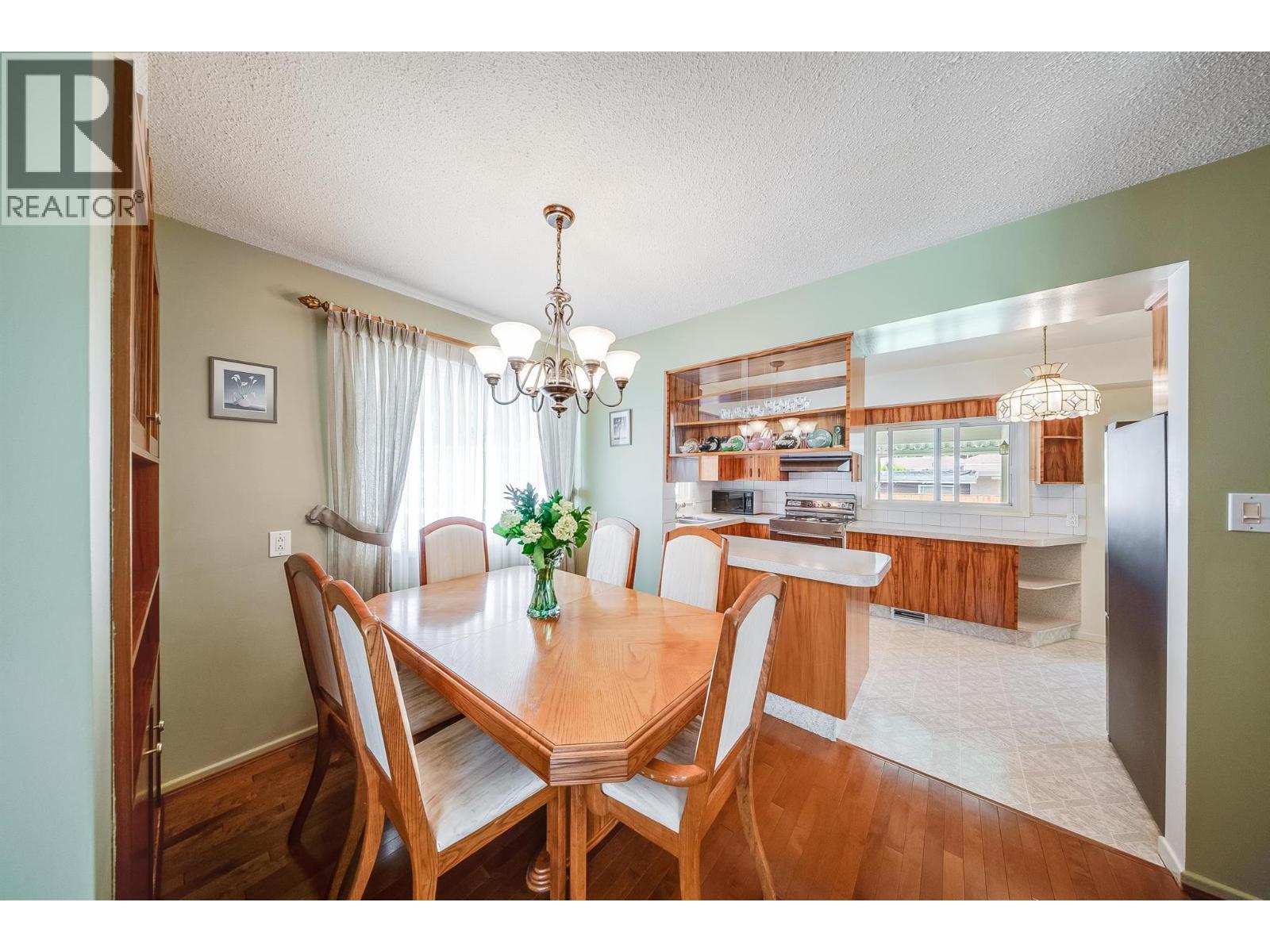 3311 Dahlia Crescent - 5