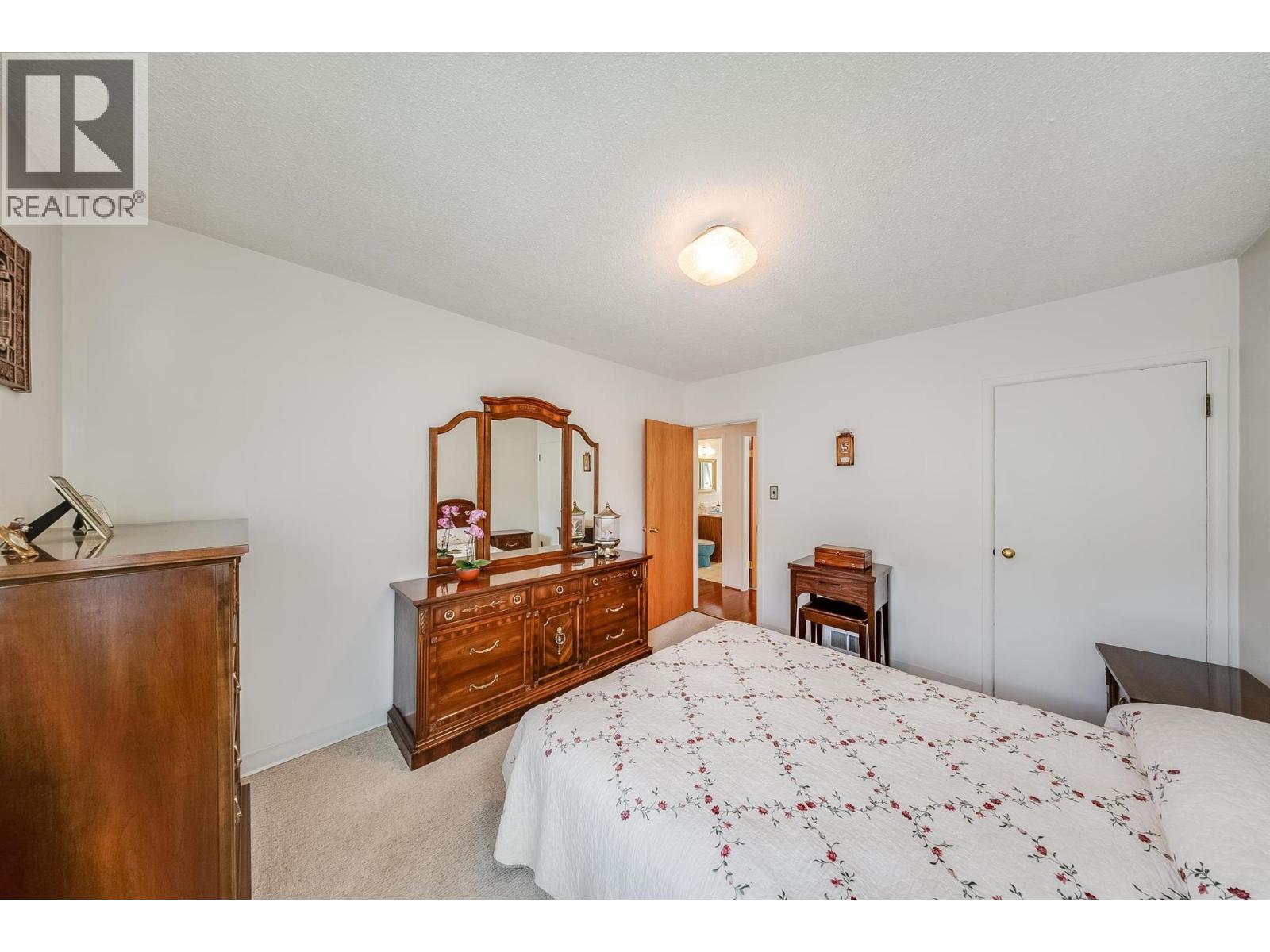 3311 Dahlia Crescent - 19