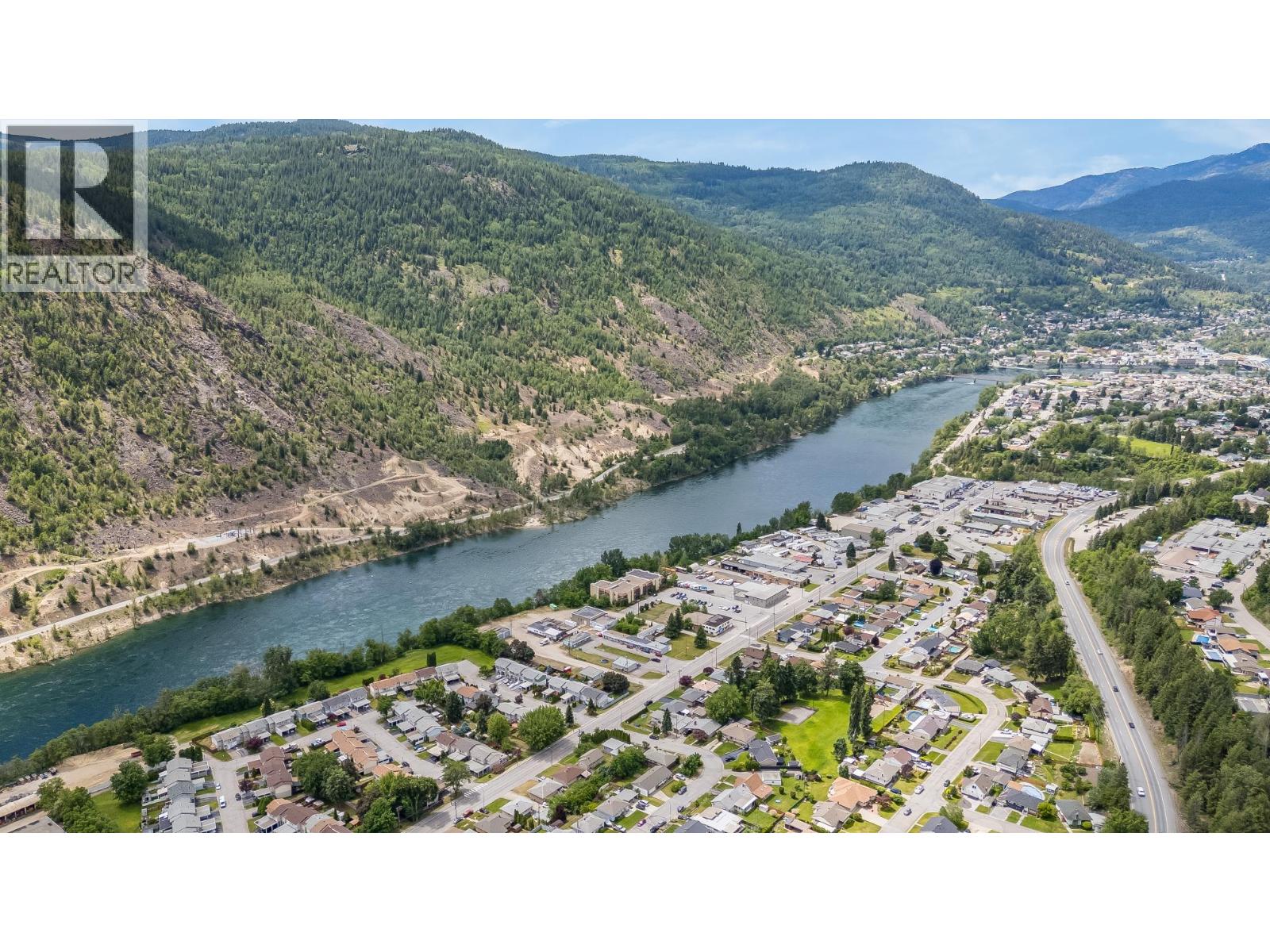 3311 Dahlia Crescent - 42