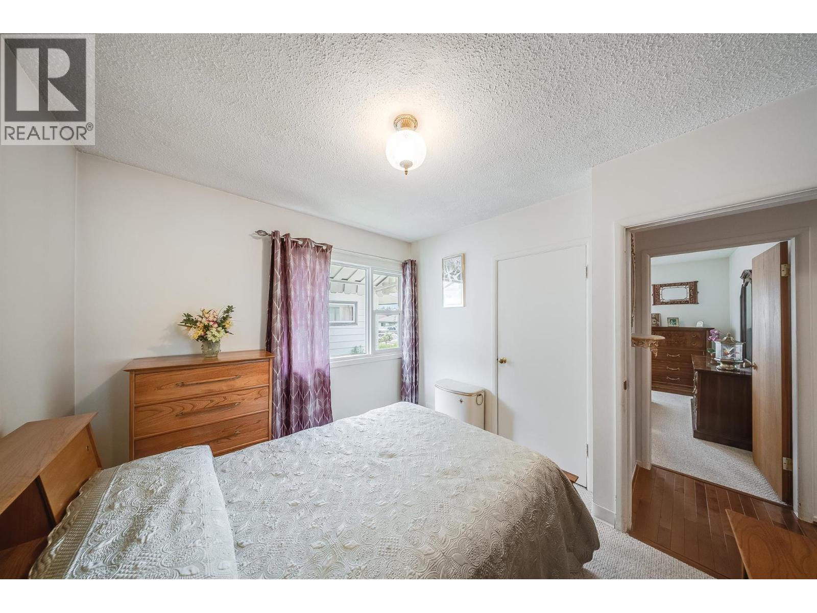 3311 Dahlia Crescent - 22
