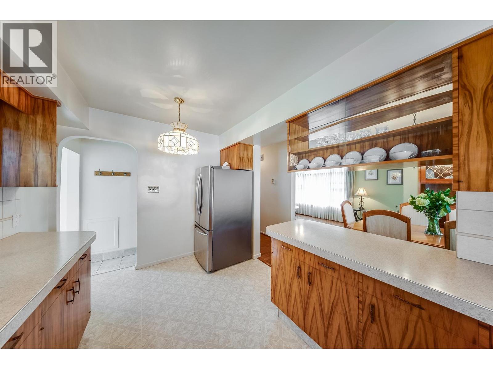 3311 Dahlia Crescent - 9
