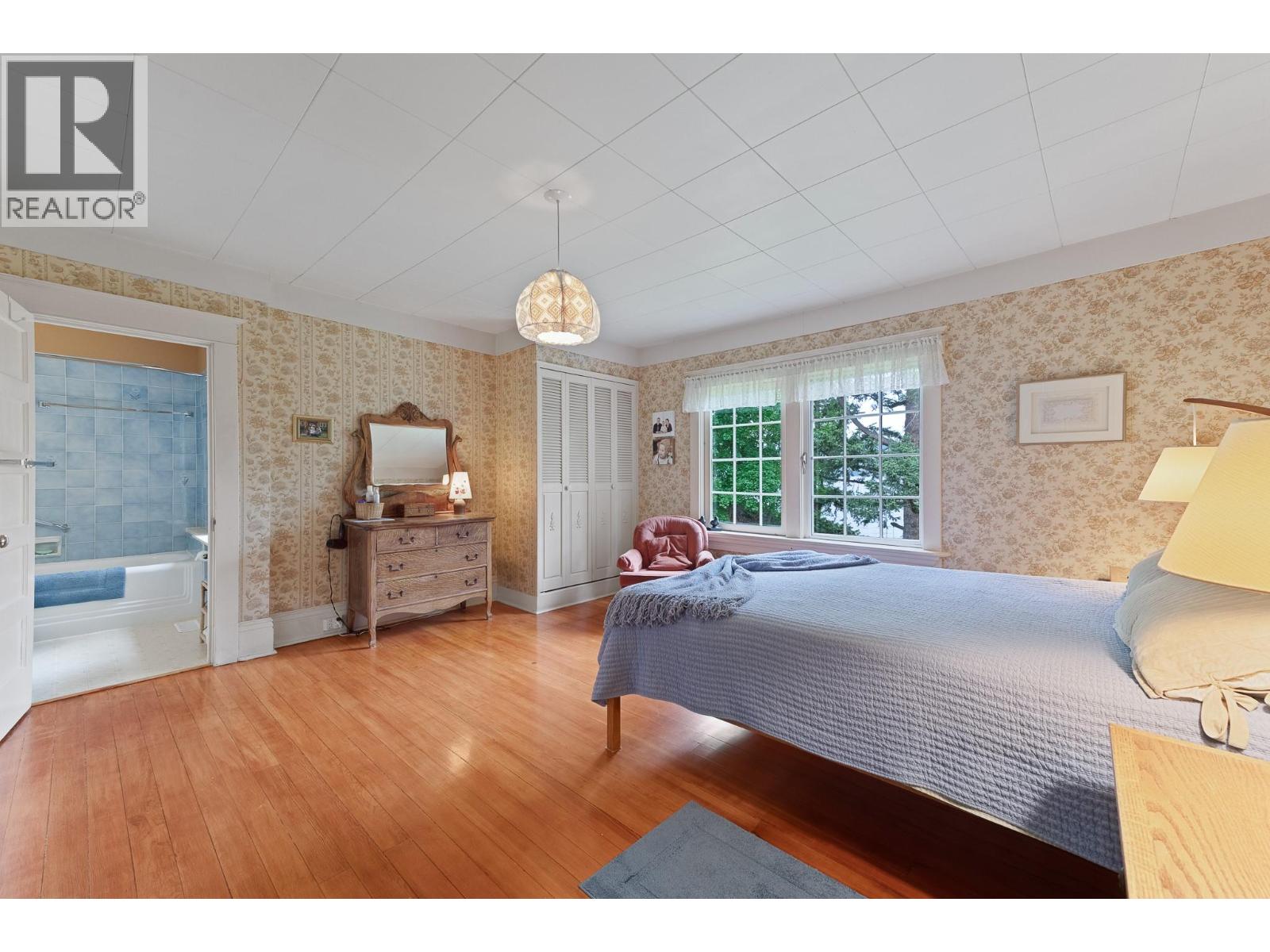 4852-4858 Lakeshore Road - 20