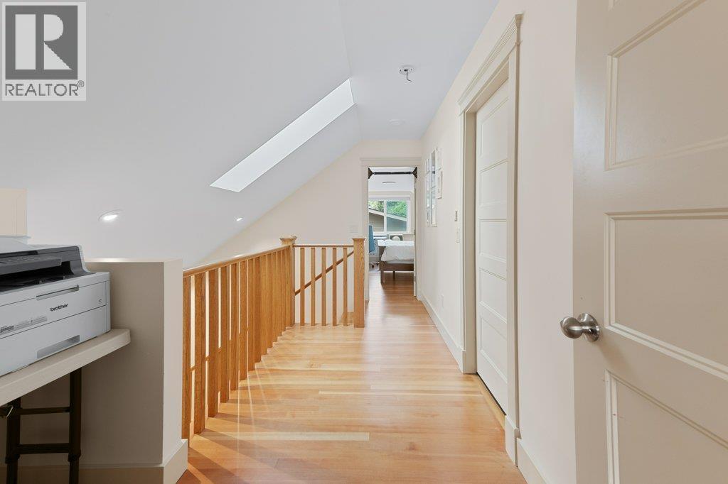 4852-4858 Lakeshore Road - 48