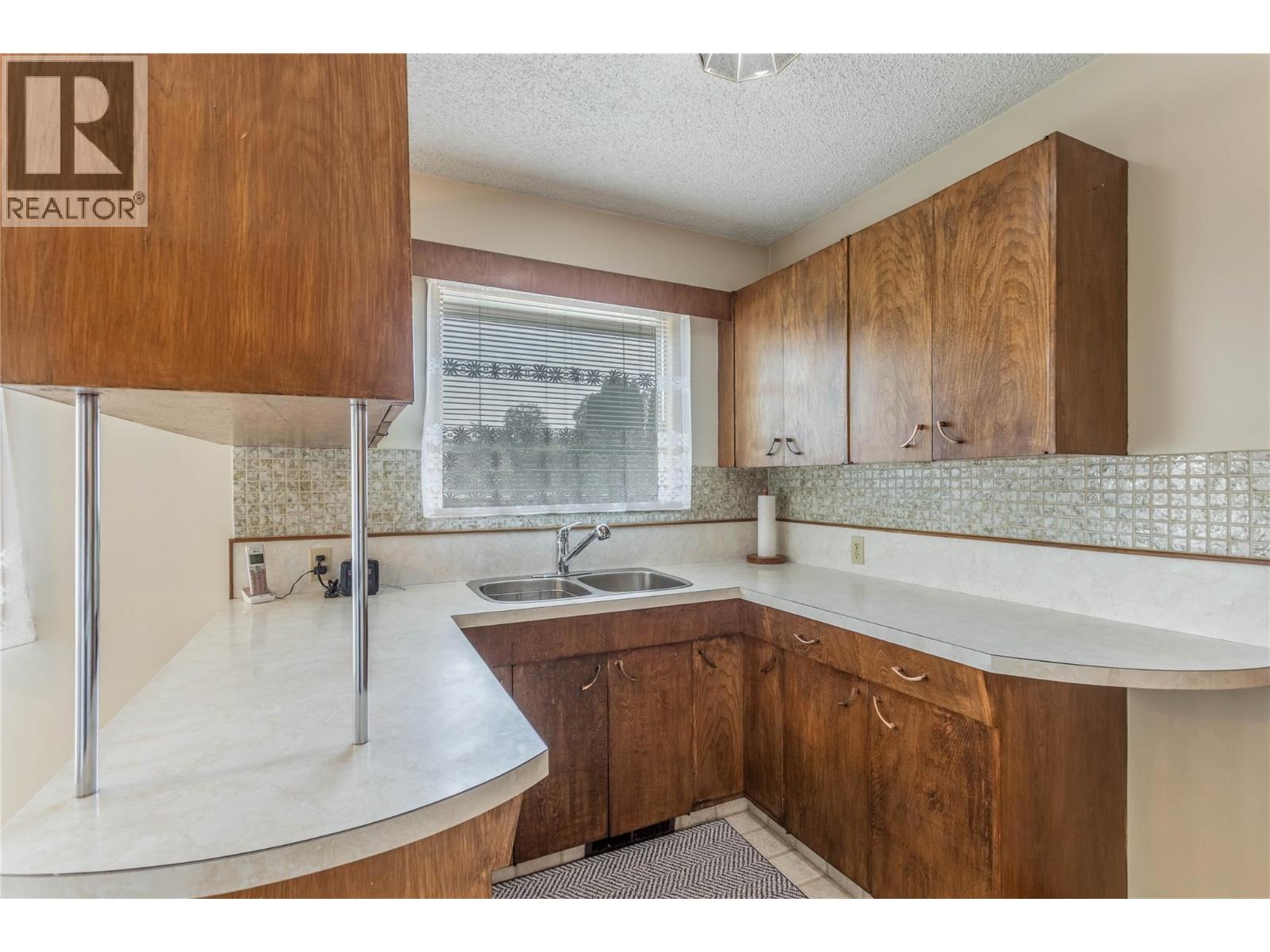 1206 Lawson Avenue - 11