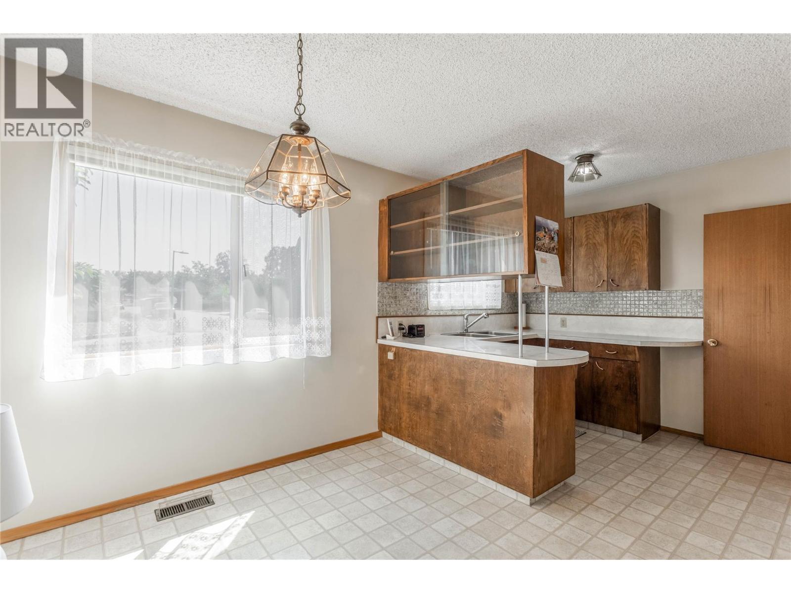 1206 Lawson Avenue - 15