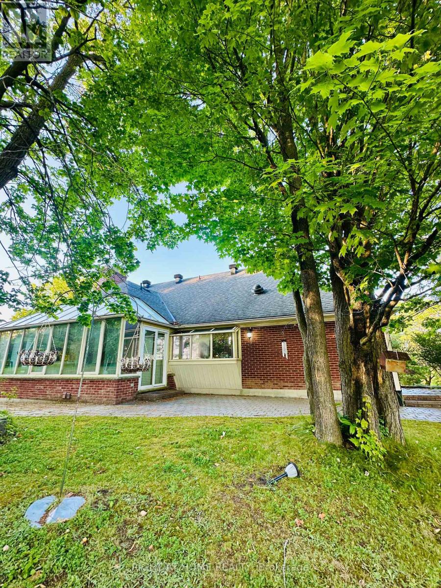 12 KEILY CRESCENT E - Image 34