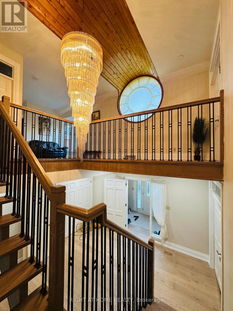 12 KEILY CRESCENT E - Image 6
