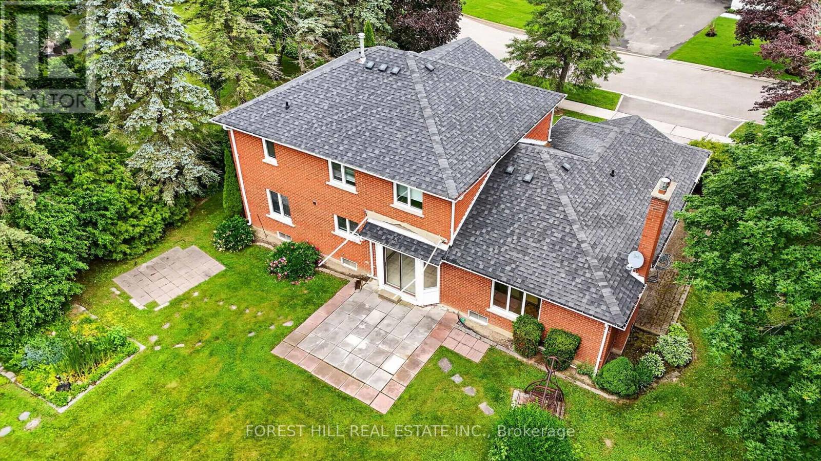 157 EAST HUMBER DRIVE - 7
