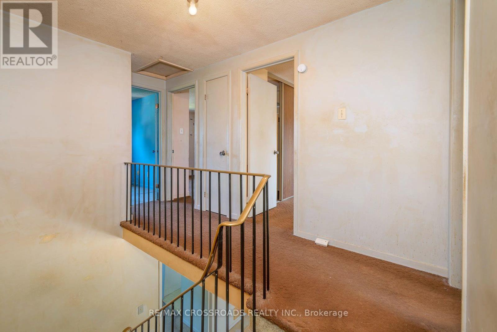 54 OMEGA SQUARE - 16