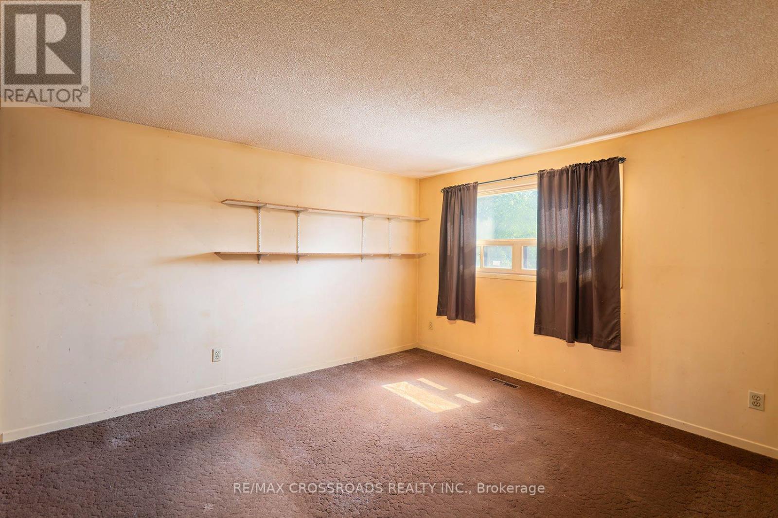 54 OMEGA SQUARE - 17