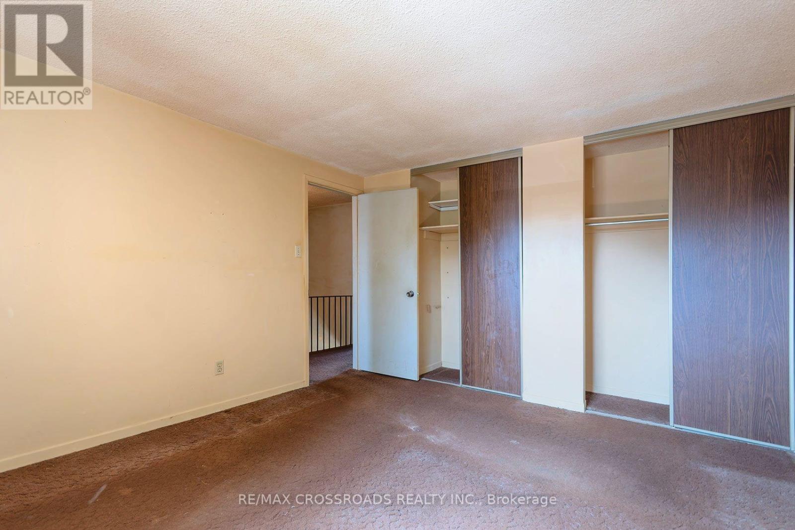 54 OMEGA SQUARE - 18