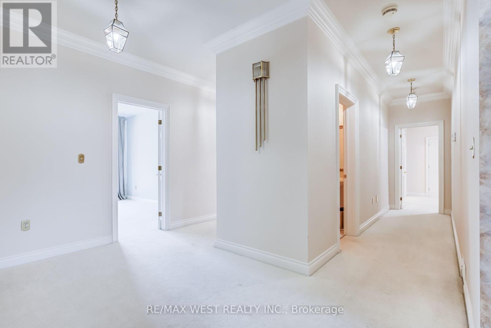 54 LYNNDALE ROAD - 17