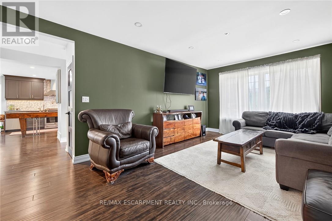 7327 RAINHAM ROAD - 19