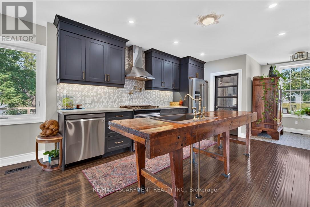 7327 RAINHAM ROAD - 9