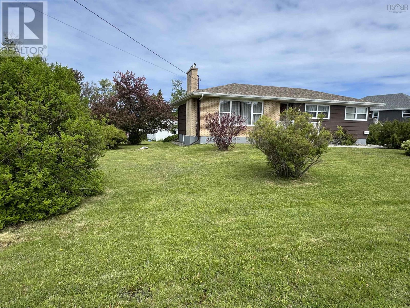 4 MacAulay Avenue, Glace Bay — photo 2