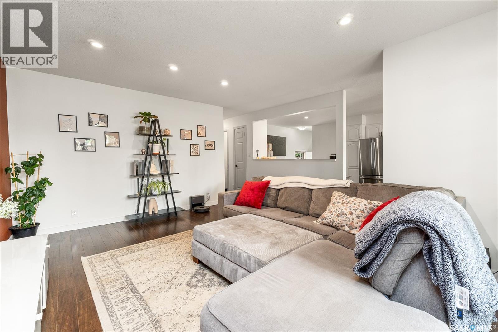 112 Tremaine AVENUE - Image 4