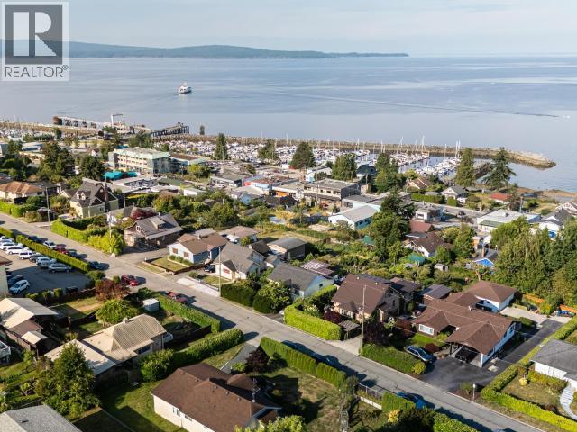 6892 BURNABY STREET - 4
