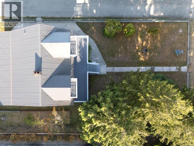 6892 BURNABY STREET - 7