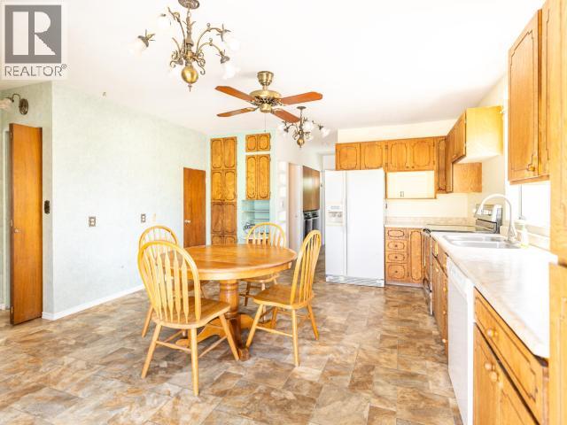 6892 BURNABY STREET - 22