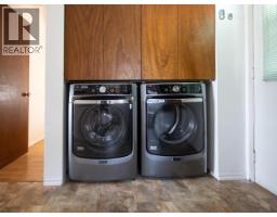 Workshop - 6892 Burnaby Street, Powell River, BC  Photo 15