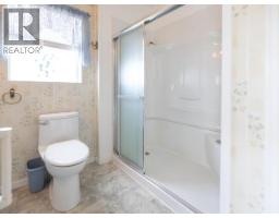 Workshop - 6892 Burnaby Street, Powell River, BC  Photo 16