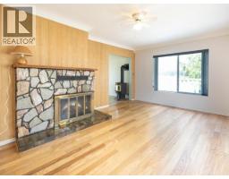 6892 Burnaby Street, Powell River, BC  Photo 24