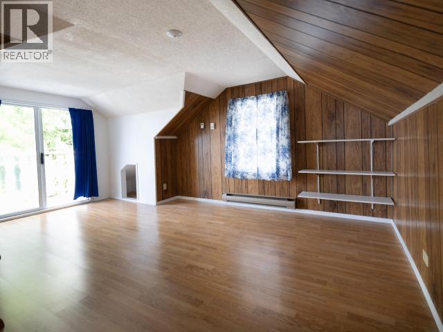 6892 BURNABY STREET - 27