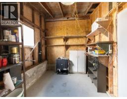 6892 Burnaby Street, Powell River, BC  Photo 48