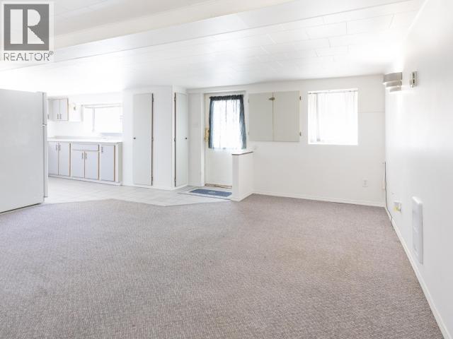 6892 BURNABY STREET - 36