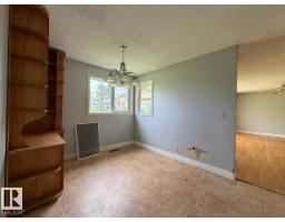 Bedroom 3 - 45 Richfield Rd, Rural Sturgeon County, AB T0G1L2 Photo 6