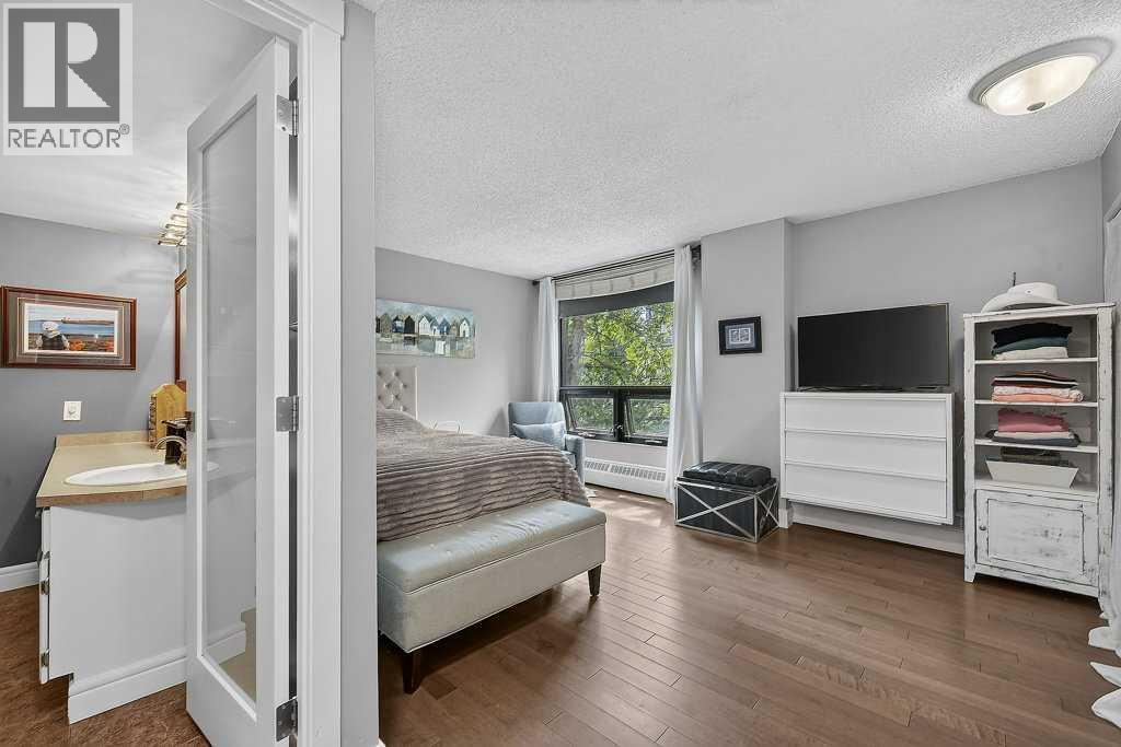 #230 1304 15 Avenue SW - 21