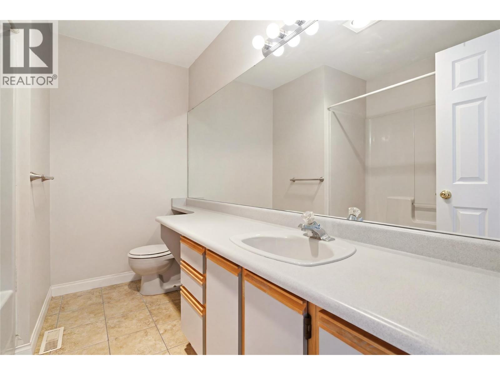 2260 Omineca Place - 17
