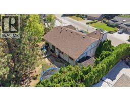 2260 Omineca Place, Kelowna, BC V1V1H7 Photo 41