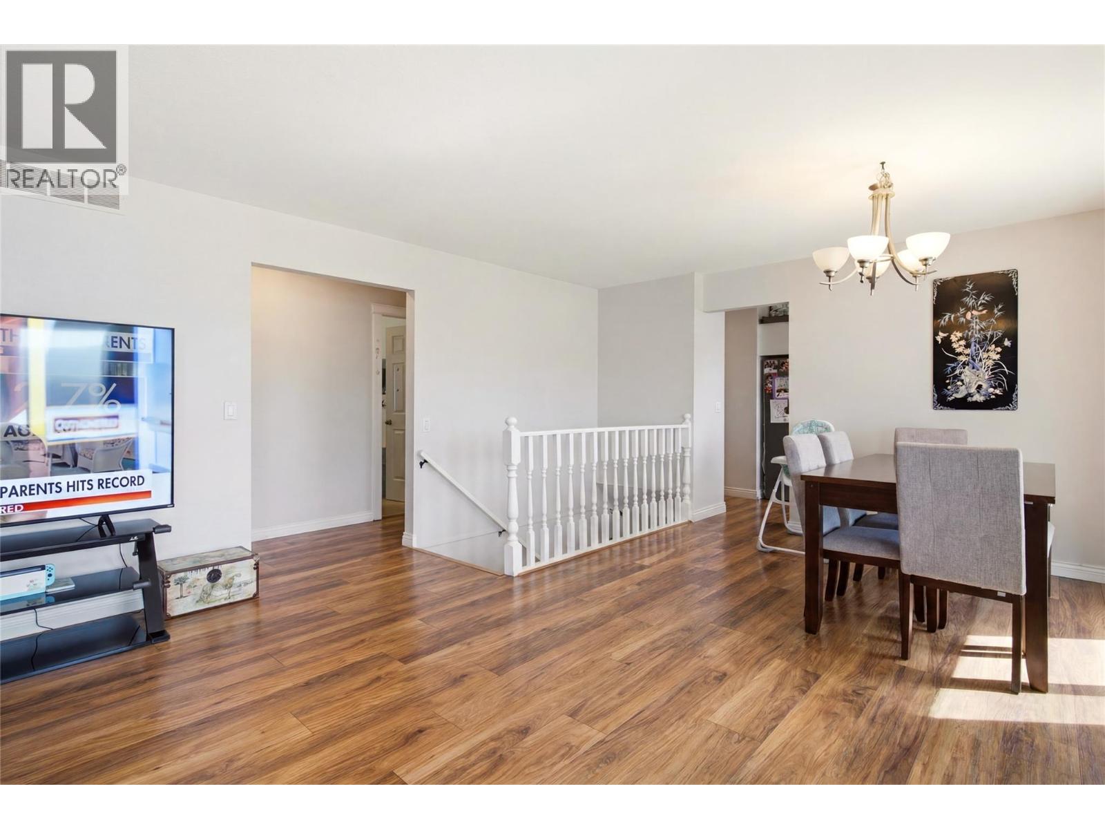 2260 Omineca Place - 7