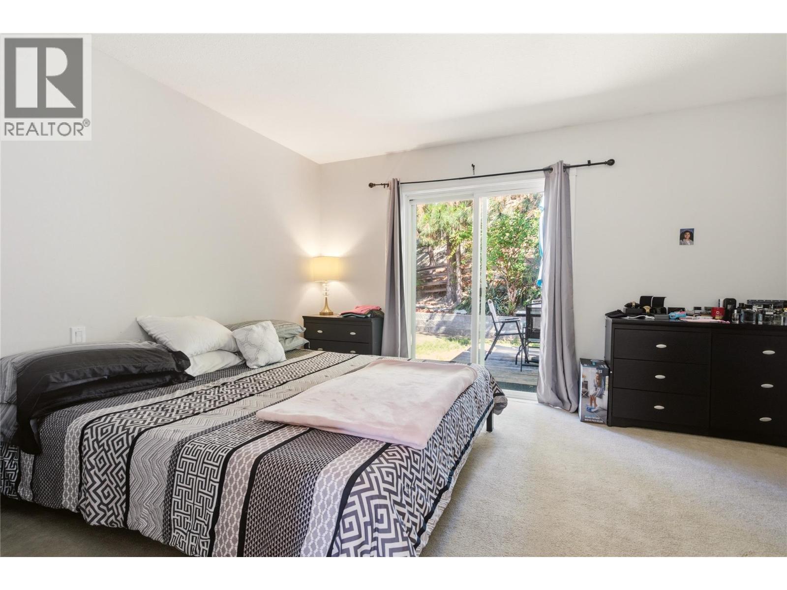2260 Omineca Place - 18