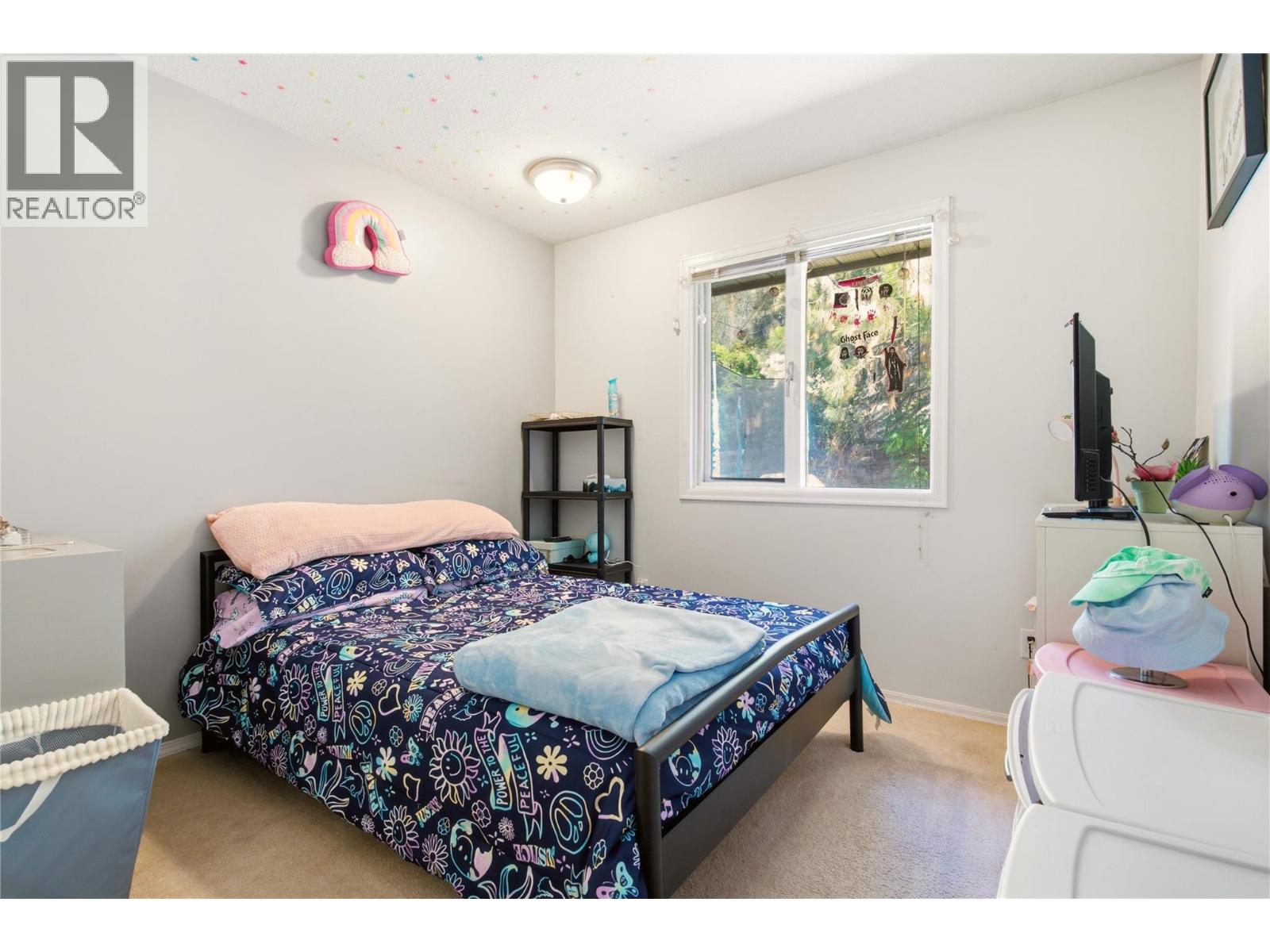 2260 Omineca Place - 22