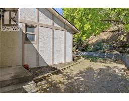 2260 Omineca Place, Kelowna, BC V1V1H7 Photo 35