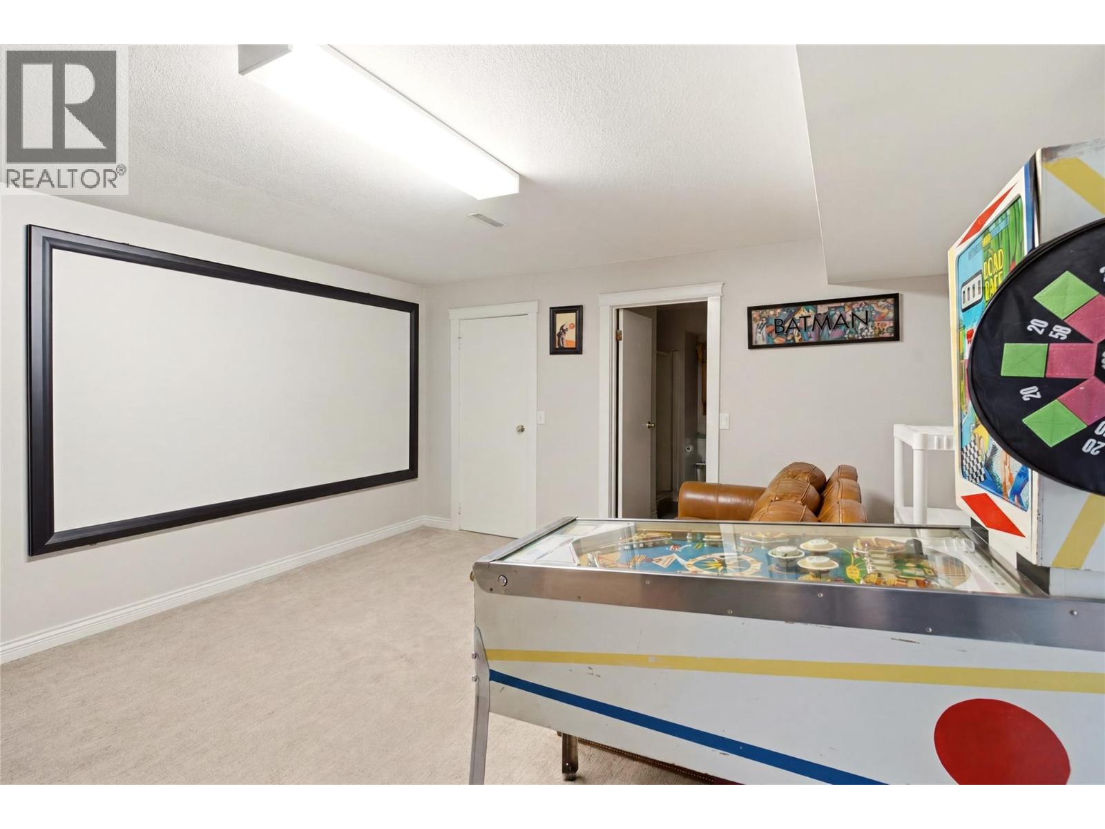 2260 Omineca Place - 28
